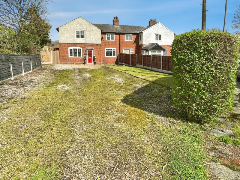 Barrett Avenue, Kearsley | Off road Parking