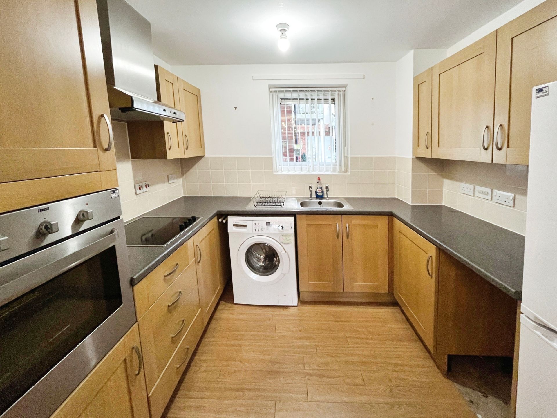Hough Fold Way, Harwood