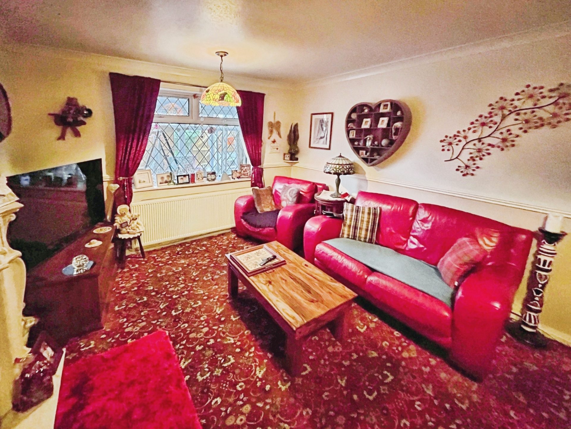 Madeley Gardens, Halliwell