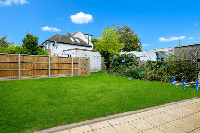 Bridgwater Drive, Westcliff-on-sea, SS0 0