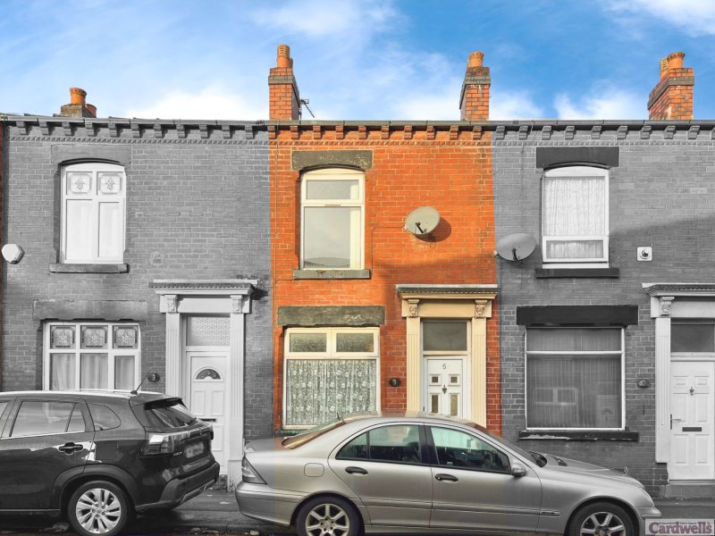 Lilly Street, Heaton