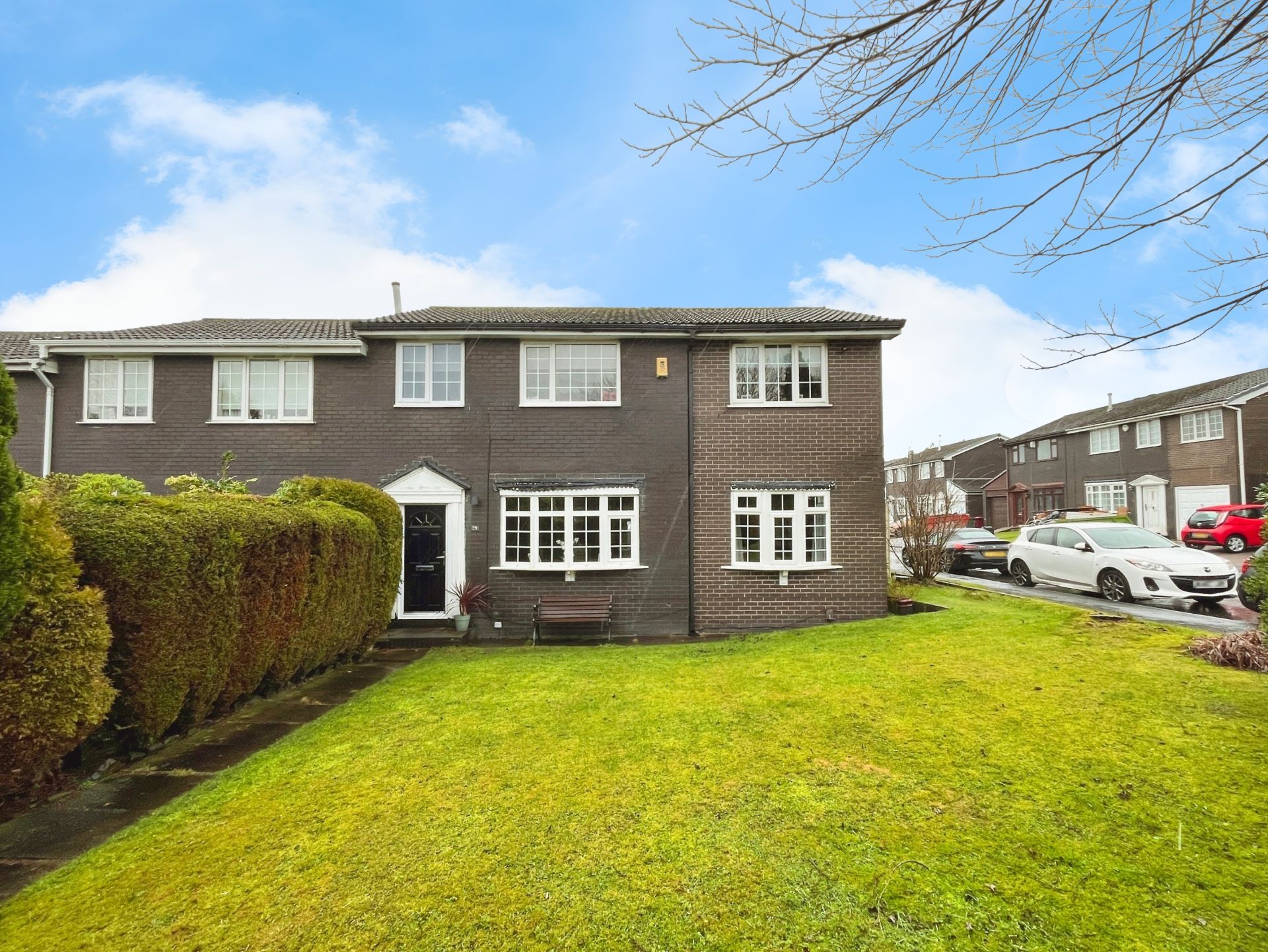 Crosshill Walk, Ladybridge