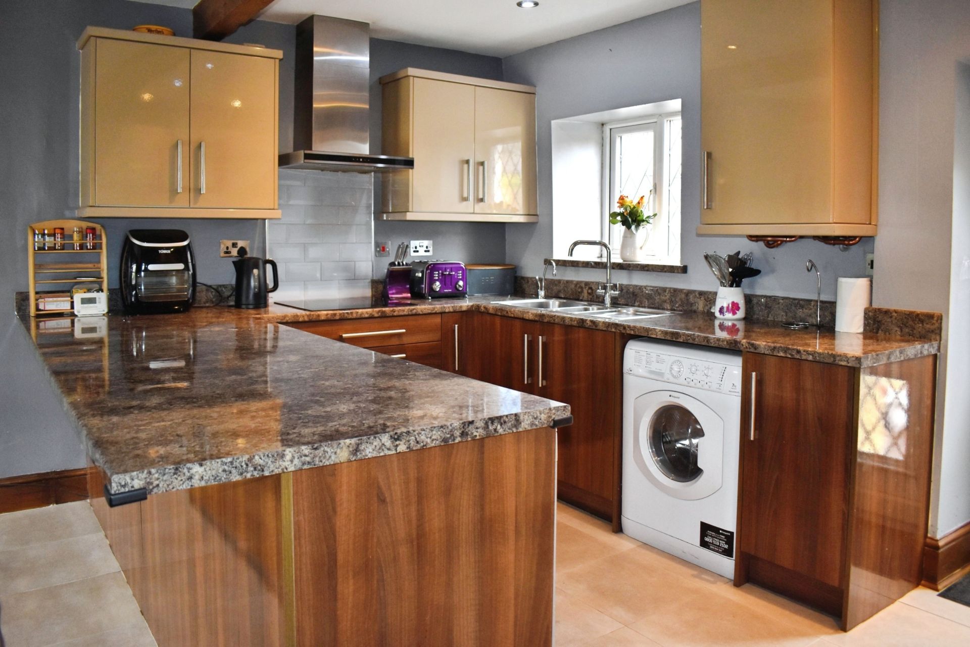 Brookfold Lane, Harwood