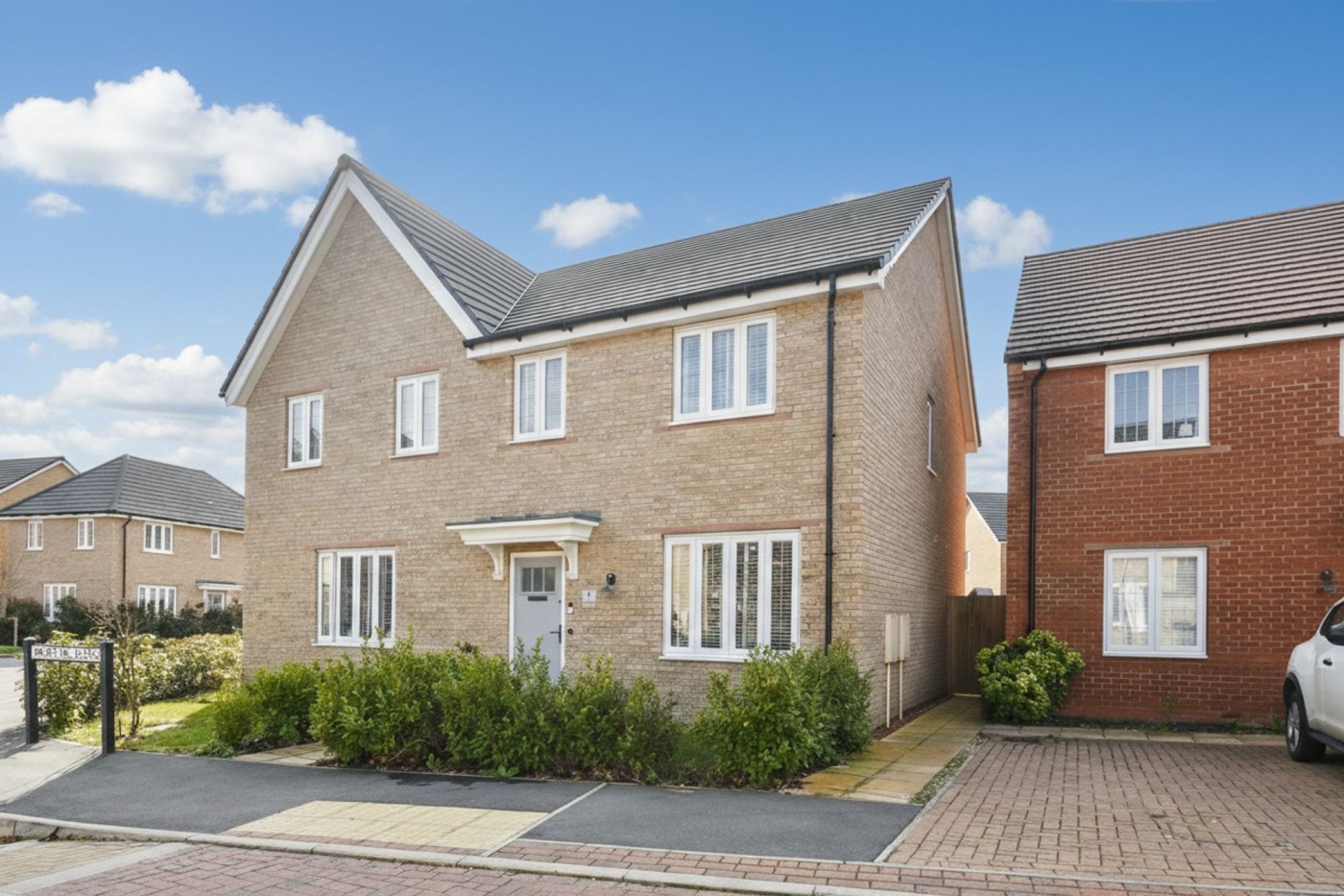 3 bedroom house in Grayling Close
