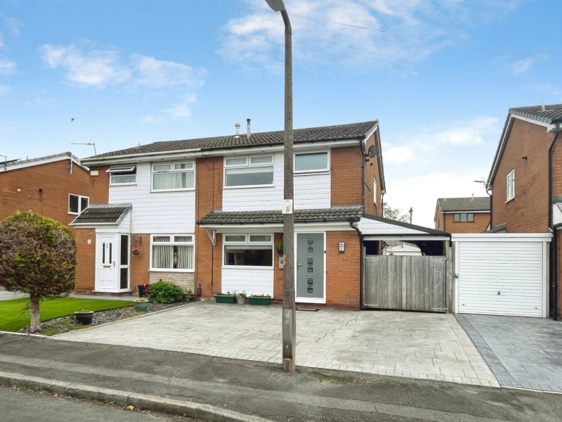 Cambridge Drive, Little Lever