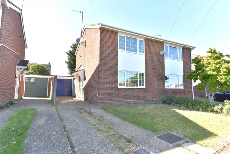 2 bedroom house in Rookery Place, Fenstanton