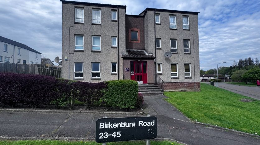 house in 37 Birkenburn Road, Cumbernauld, Glasgow