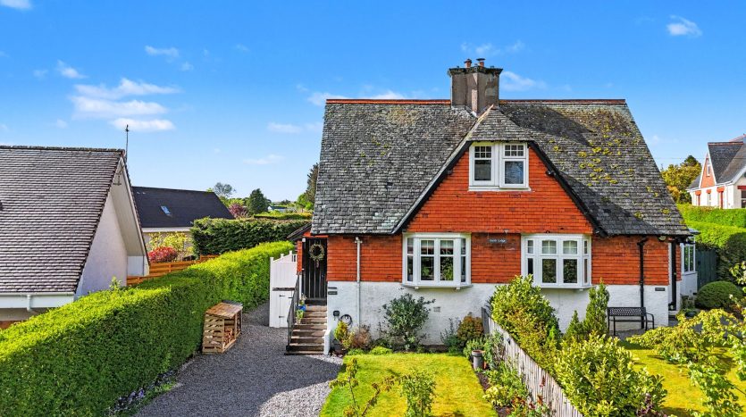 2 bedroom house in 1 Garth Lodge , Broomknowe Road, Kilmacolm