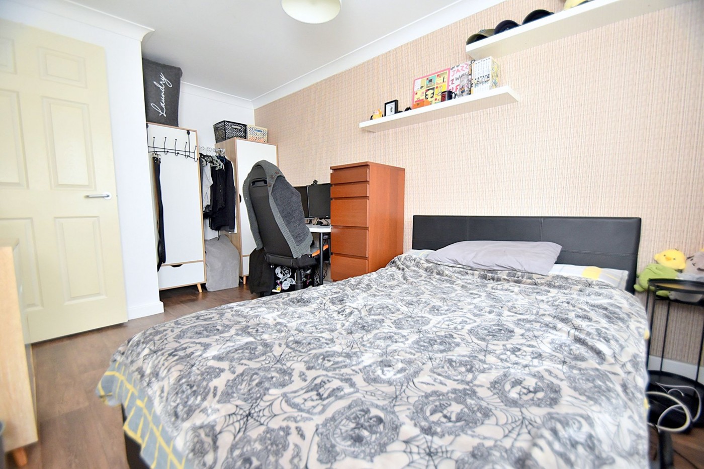 Photo 8