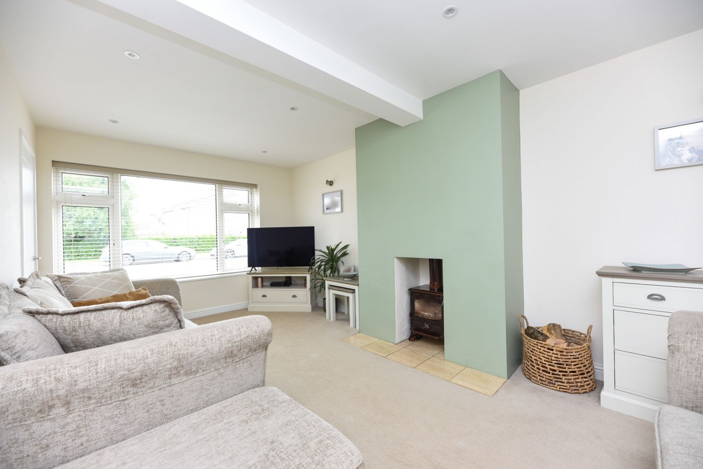 3 bedroom house in Chestnut Close, Brampton