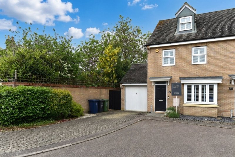 3 bedroom house in Bourneys Manor Close, Willingham