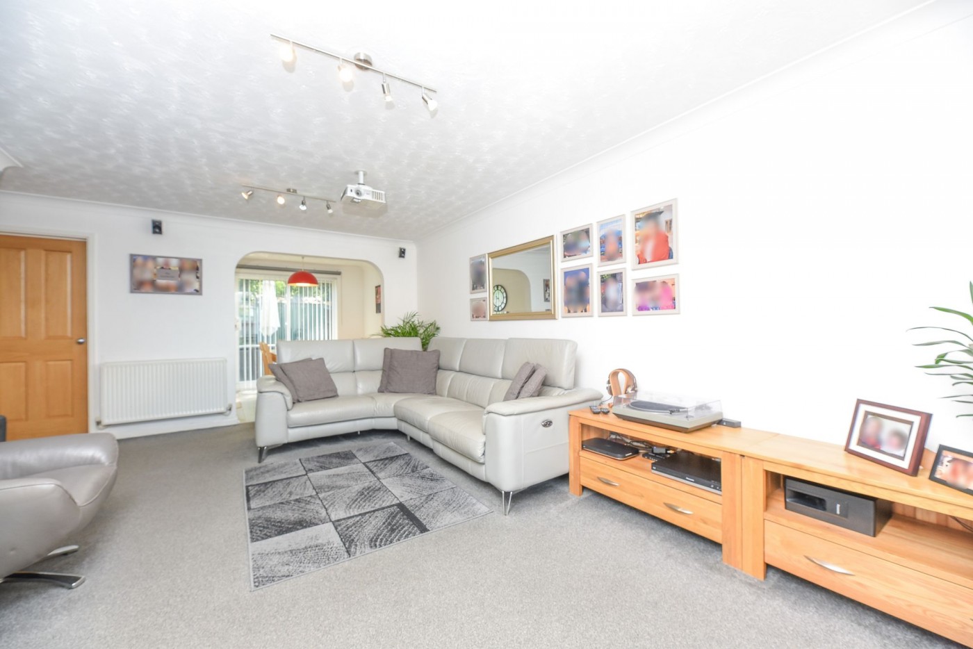 4 bedroom house in Levers Water, Huntingdon
