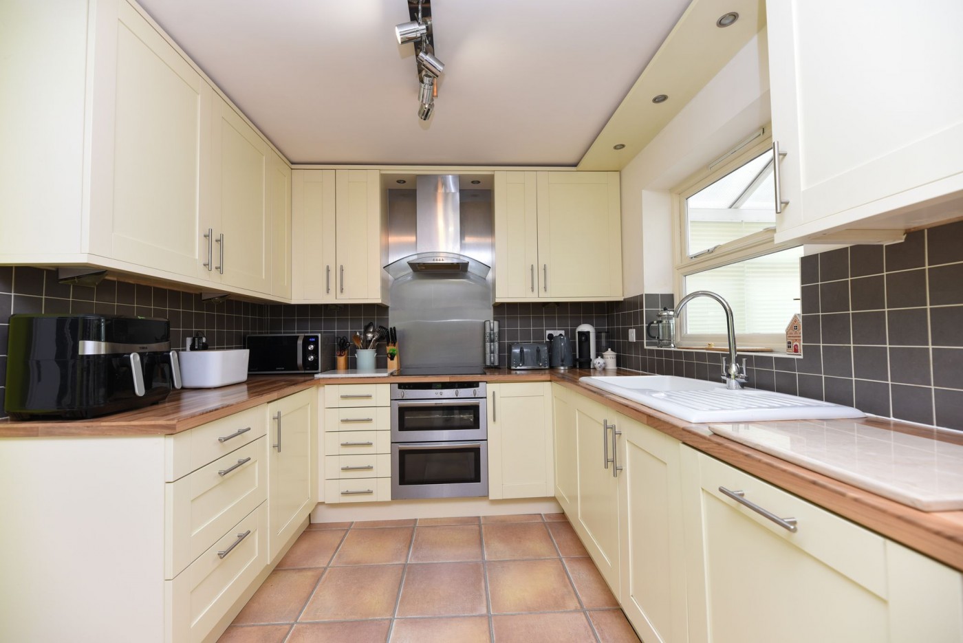 4 bedroom house in Riddiford Crescent, Brampton