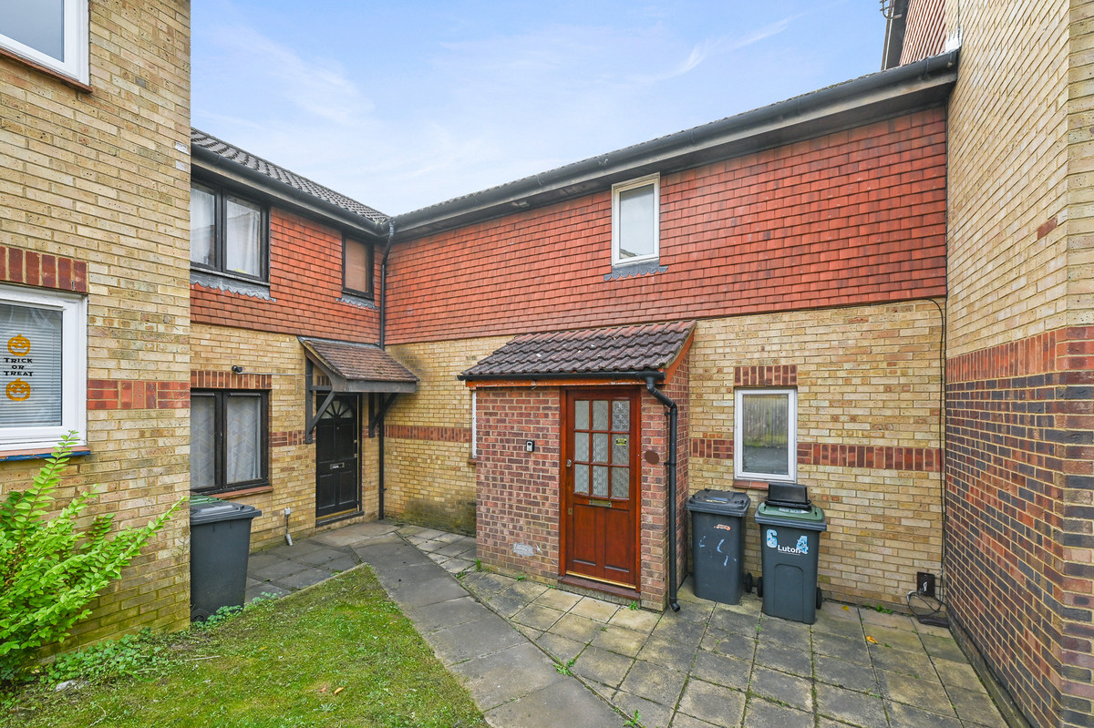 2 bedroom Terrace - Gilderdale, Luton, LU4