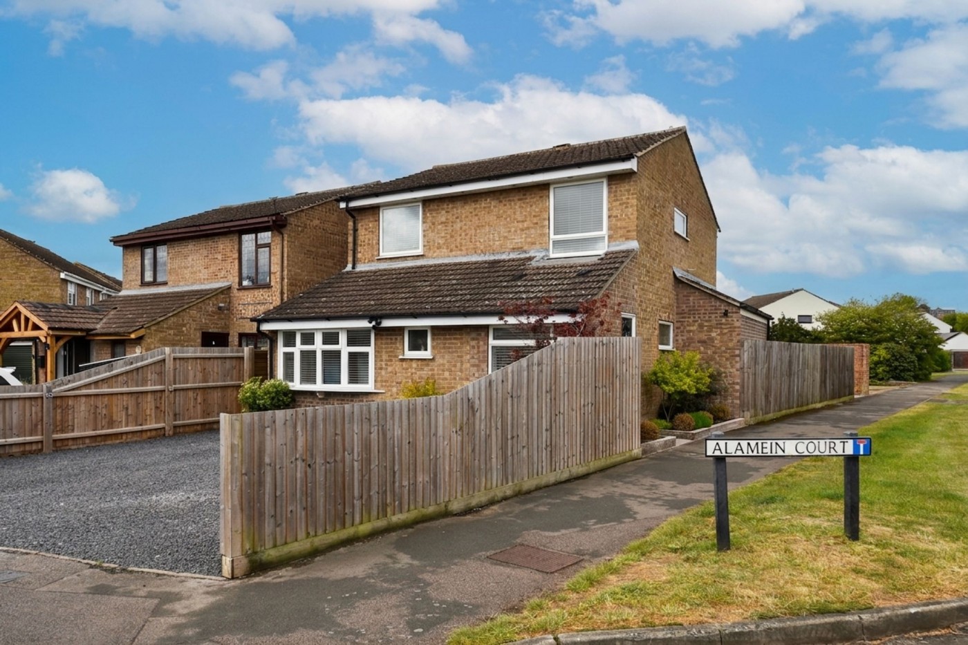 3 bedroom house in Alamein Court