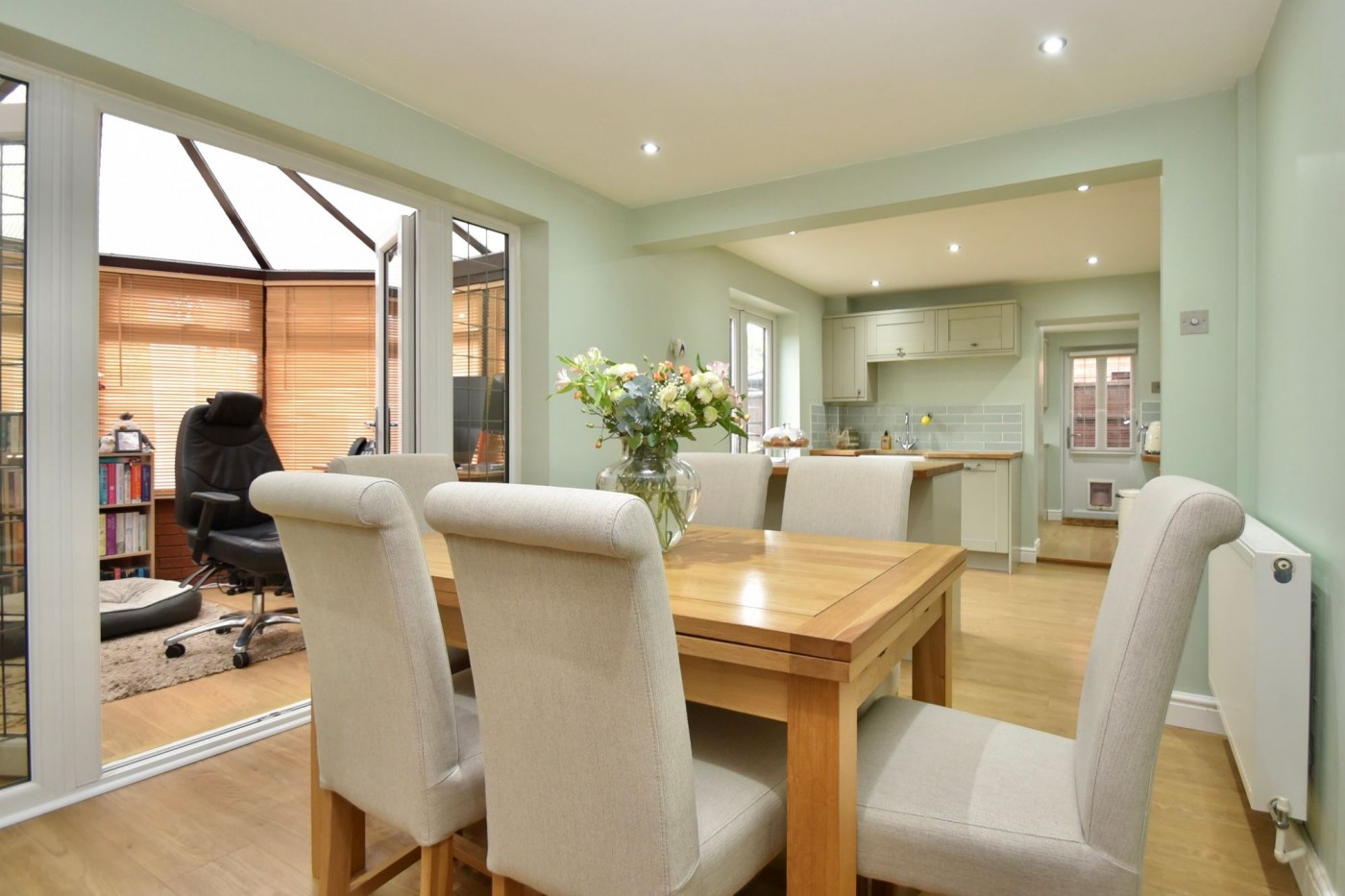 3 bedroom house in Burwell Road, Eaton Ford