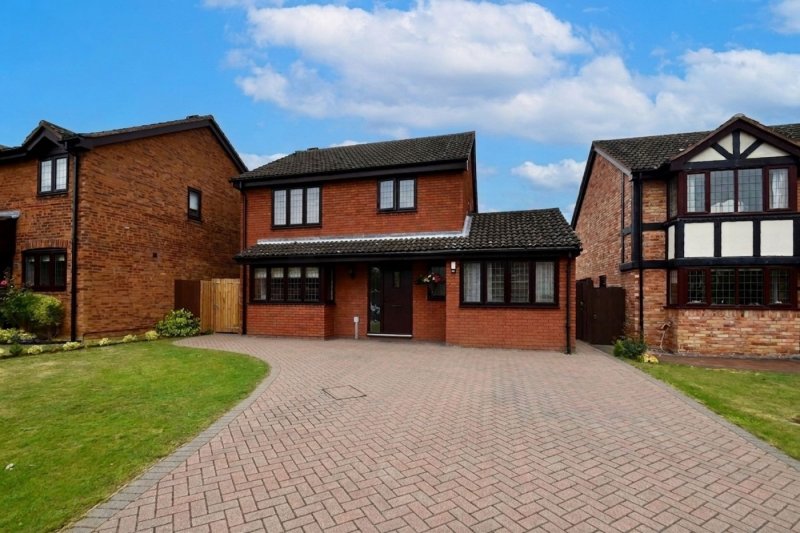 3 bedroom house in Burwell Road, Eaton Ford