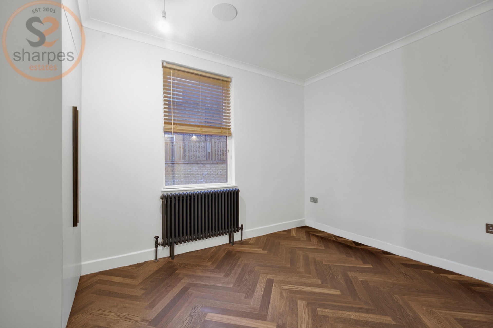 Pembroke Road, London, Greater London, W8