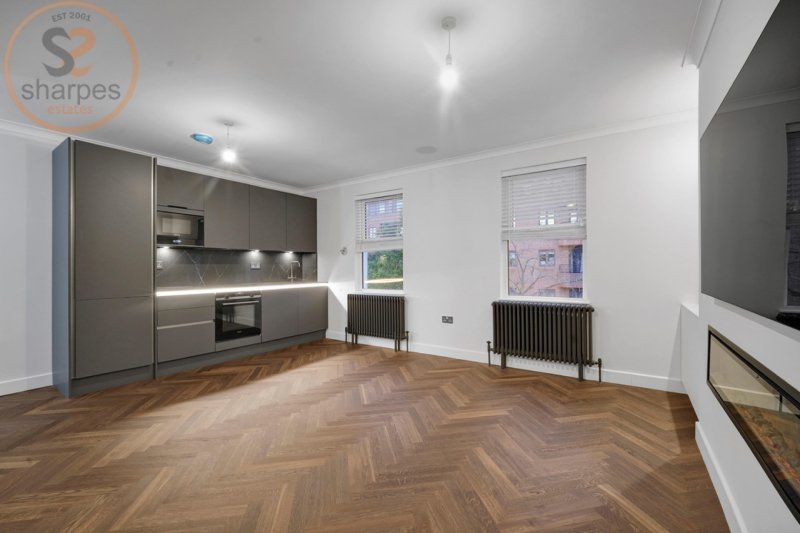 Pembroke Road, London, Greater London, W8