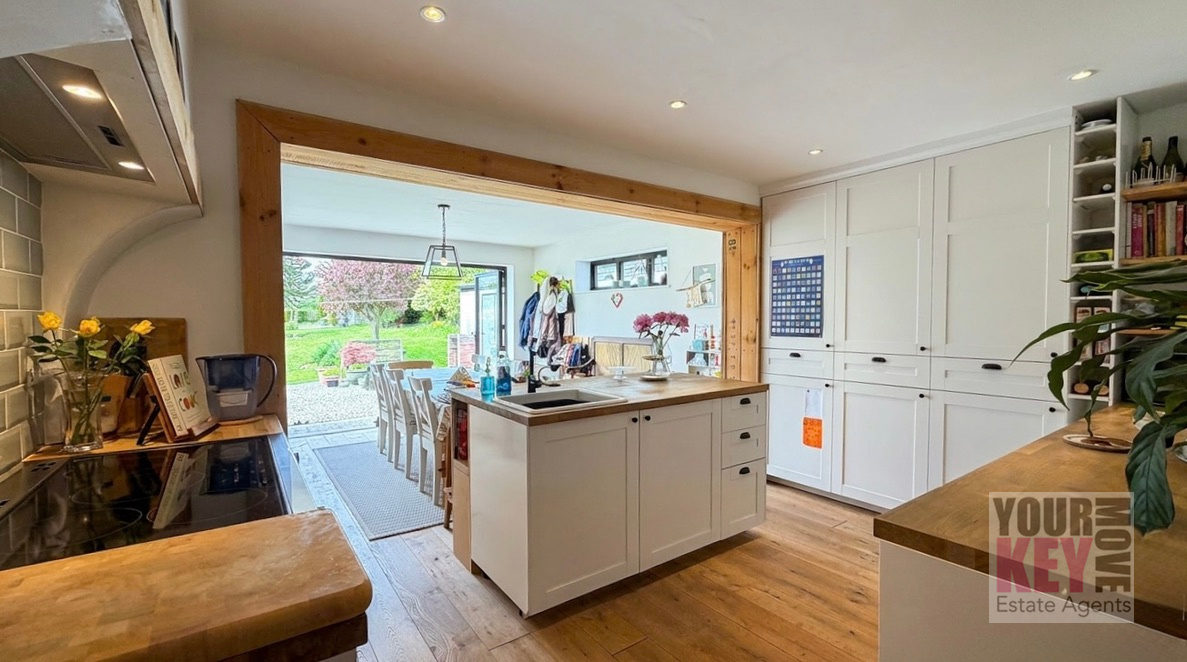 3 bedroom house in Railway Hill, Barham, Canterbury, Kent CT4 6PZ