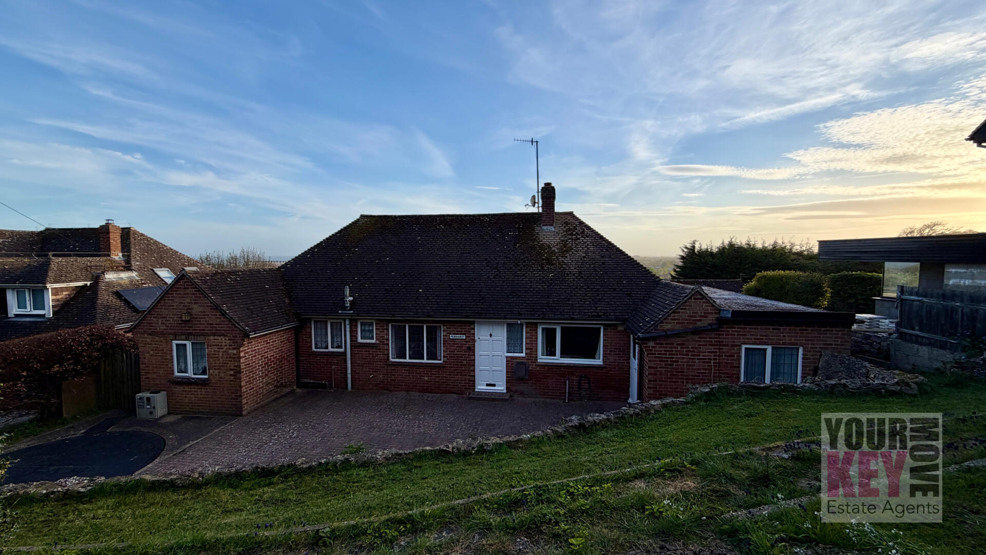 4 bedroom house in Springfield Passage, Hythe, Kent CT21 5ER