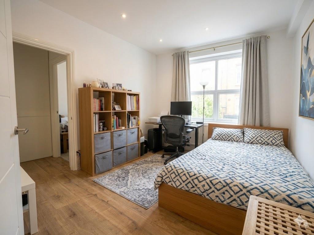 1 bedroom Flat - 34-35 Grand Parade