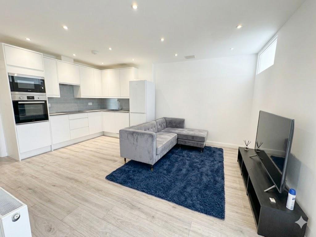 1 bedroom House - Regents Park Road