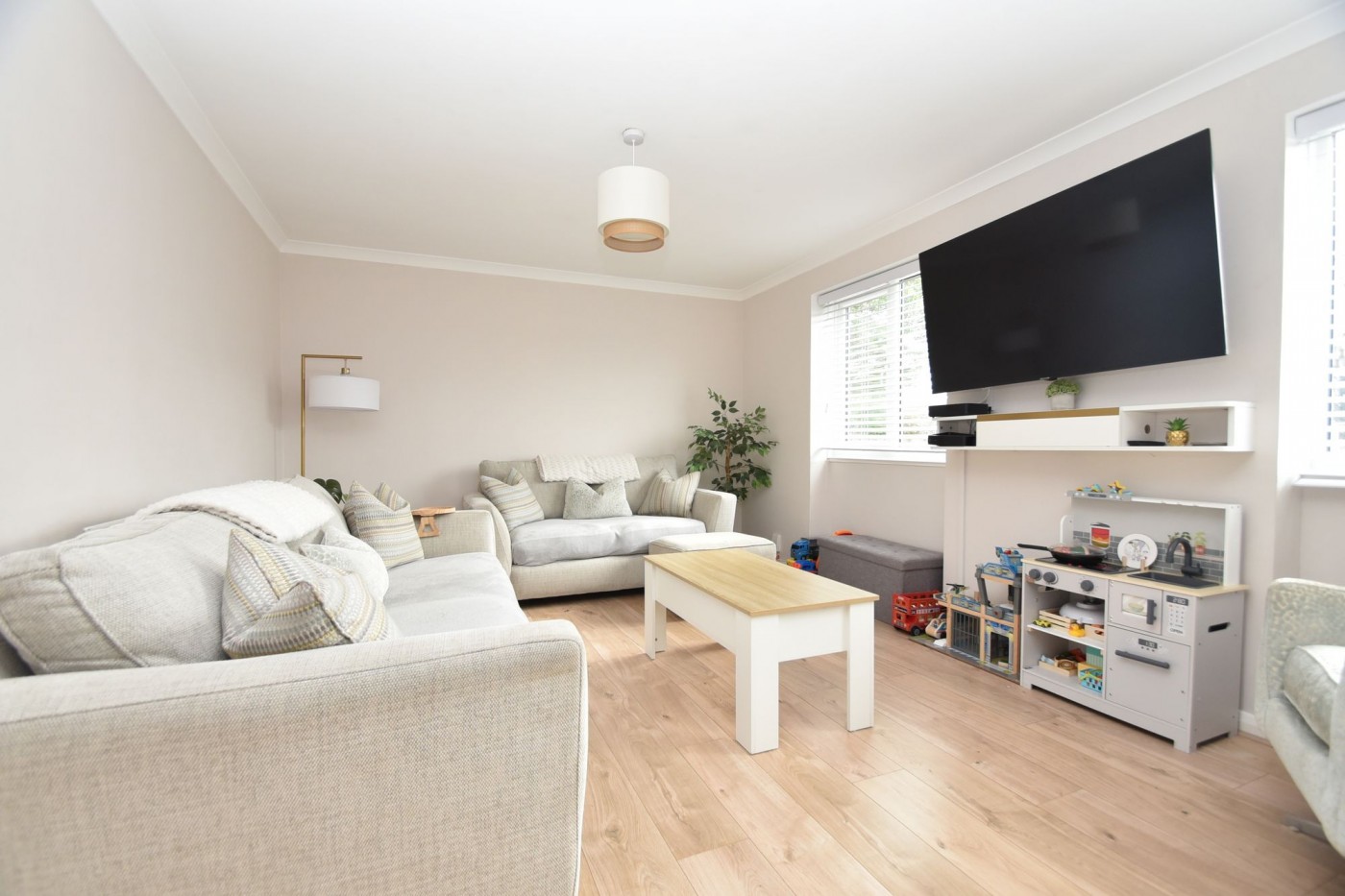 3 bedroom house in Brampton Gardens, Eynesbury