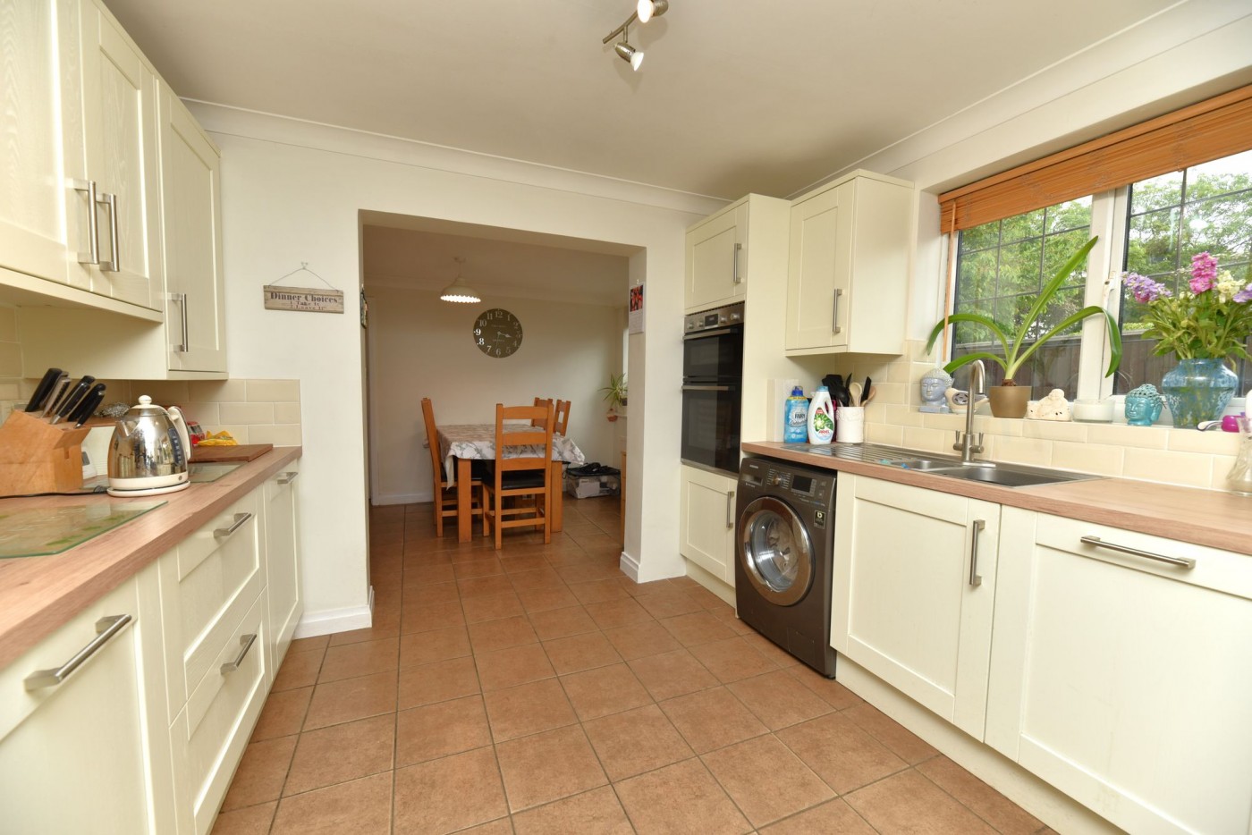 2 bedroom house in Hall Green Lane, Fenstanton
