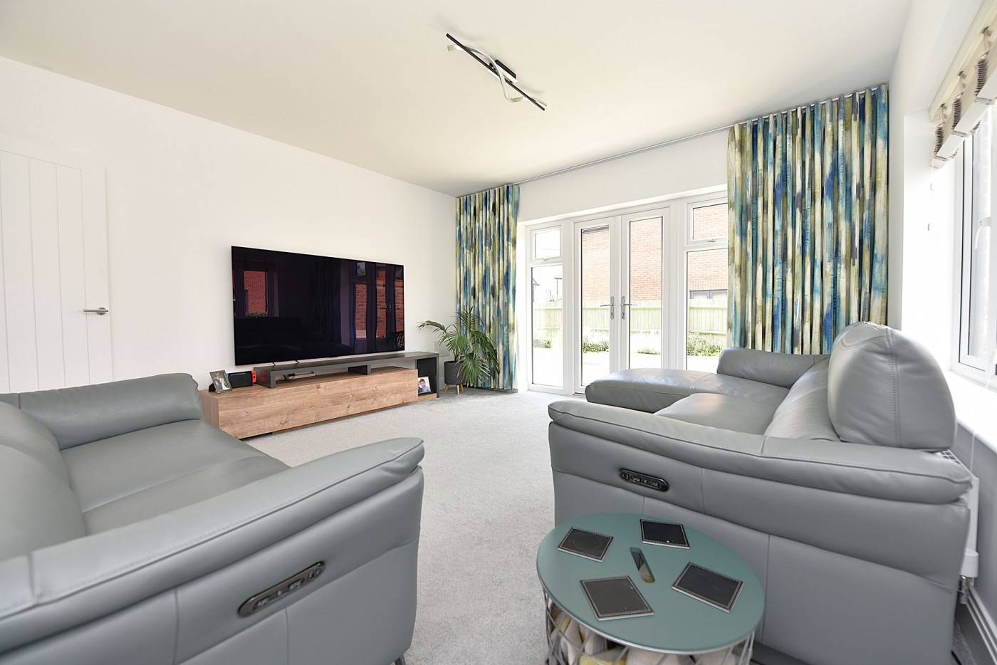 4 bedroom house in Ailwyn Road, St. Neots