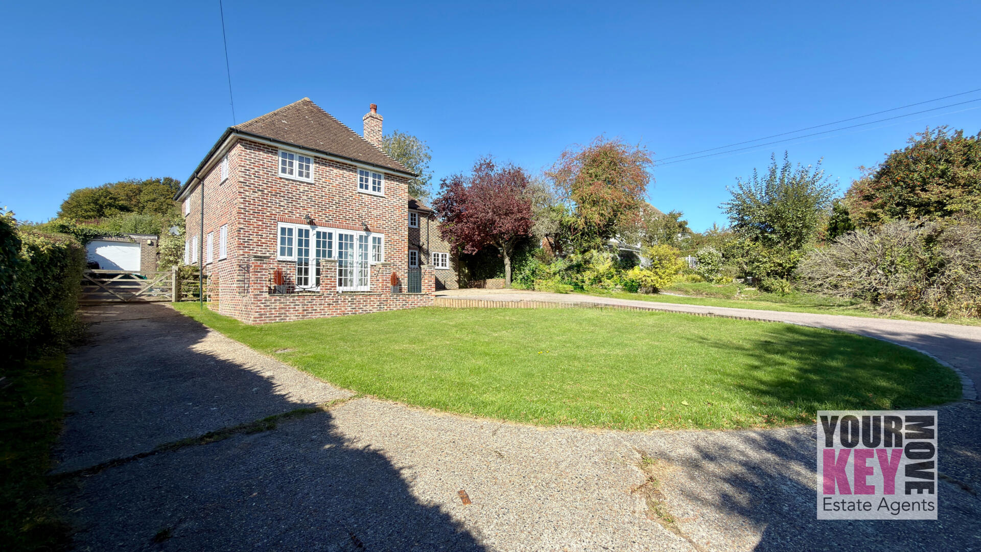 4 bedroom house in Canterbury Road, Elham, Canterbury, Kent CT4 6UE