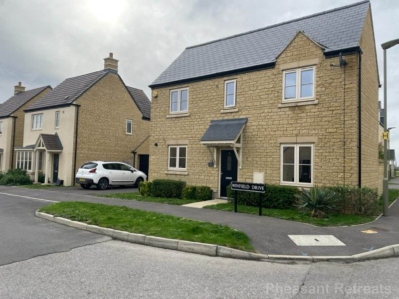 Winfield Drive, Witney