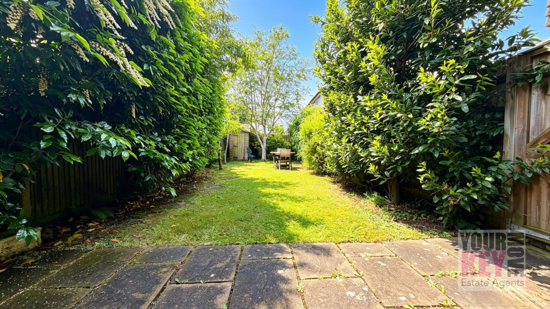 4 bedroom house in Bartholomew Lane, Hythe, Kent CT21 4BX