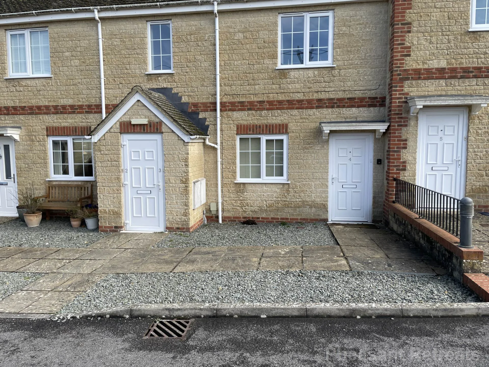 Willoughby Fields, Witney