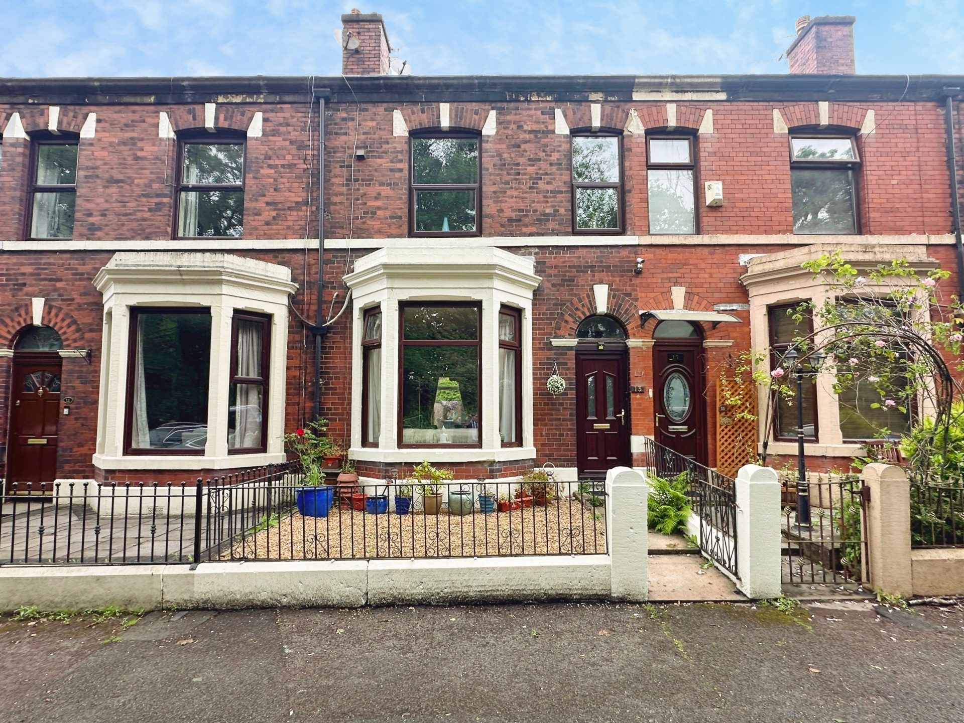 Royal Avenue, Bury