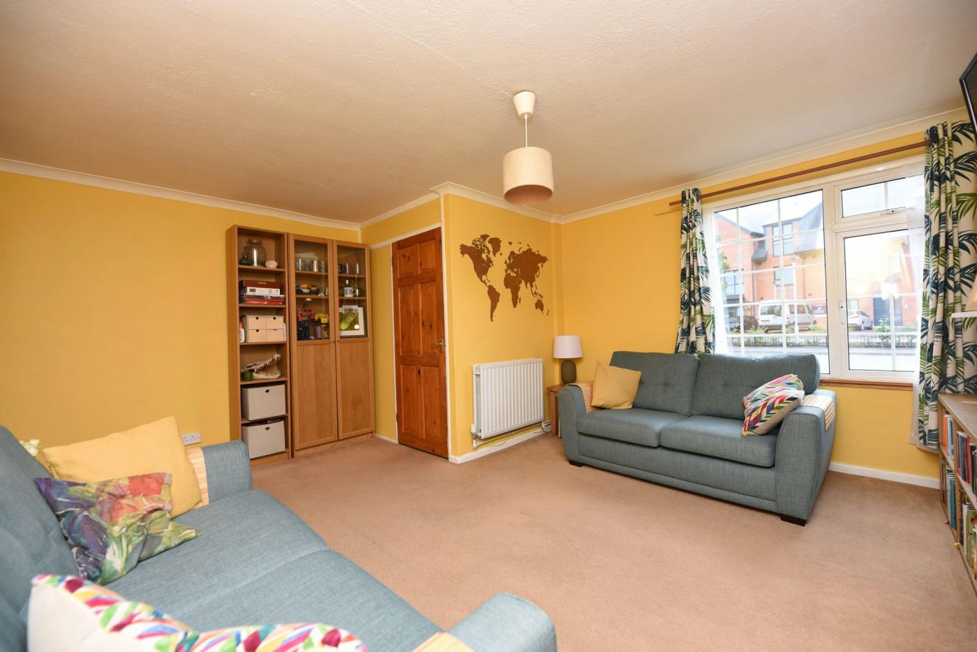 3 bedroom house in Sallowbush Road, Huntingdon