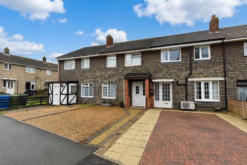 3 bedroom house in Sallowbush Road, Huntingdon