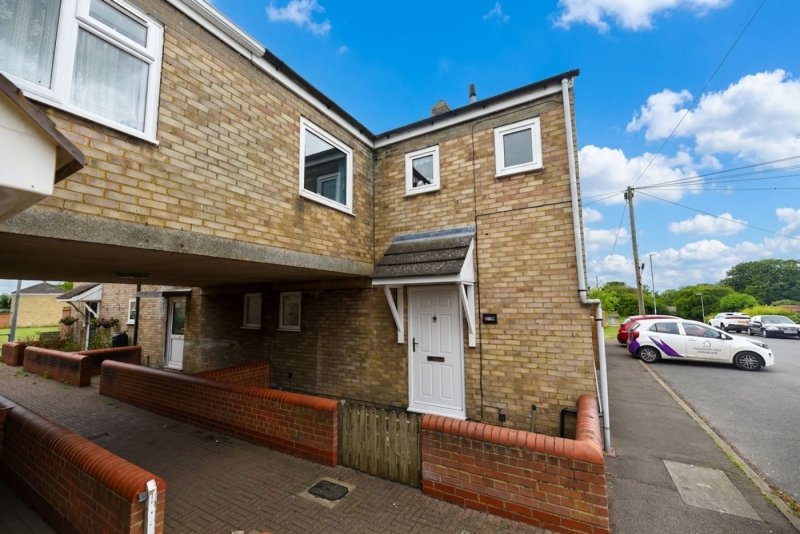 3 bedroom house in Nene Road, Huntingdon