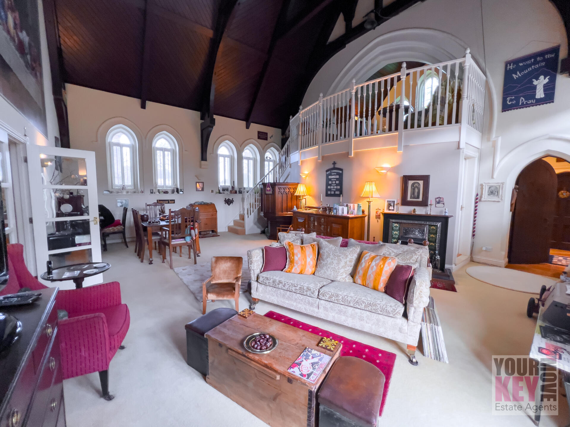 4 bedroom house in St Mary's Drive, Etchinghill, Folkestone, Kent CT18 8NQ