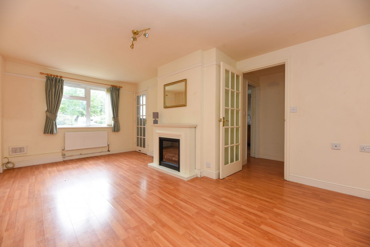 3 bedroom house in Belle Isle Crescent, Brampton