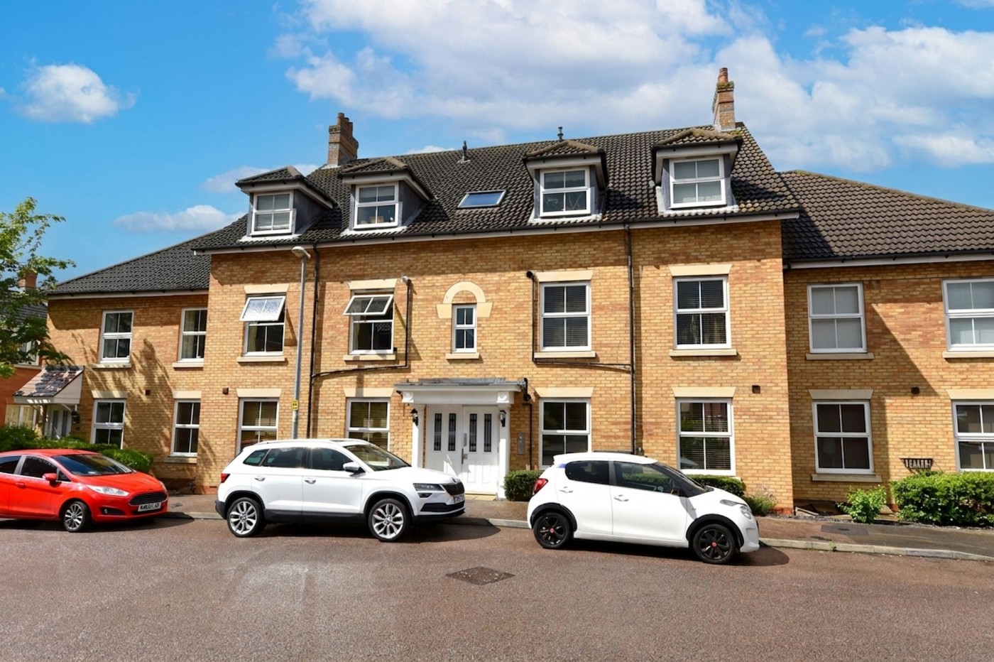 2 bedroom apartment in Cooks Way, Biggleswade