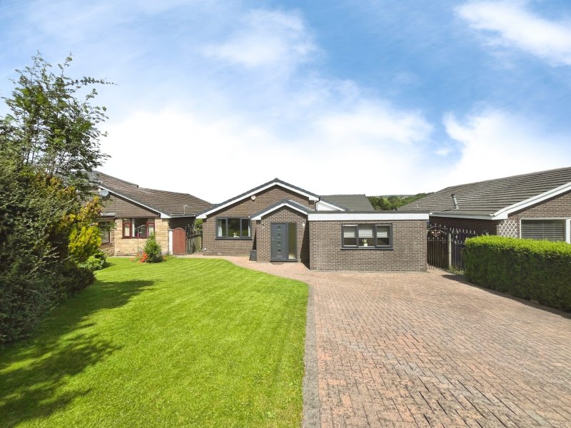 Milverton Close, Lostock