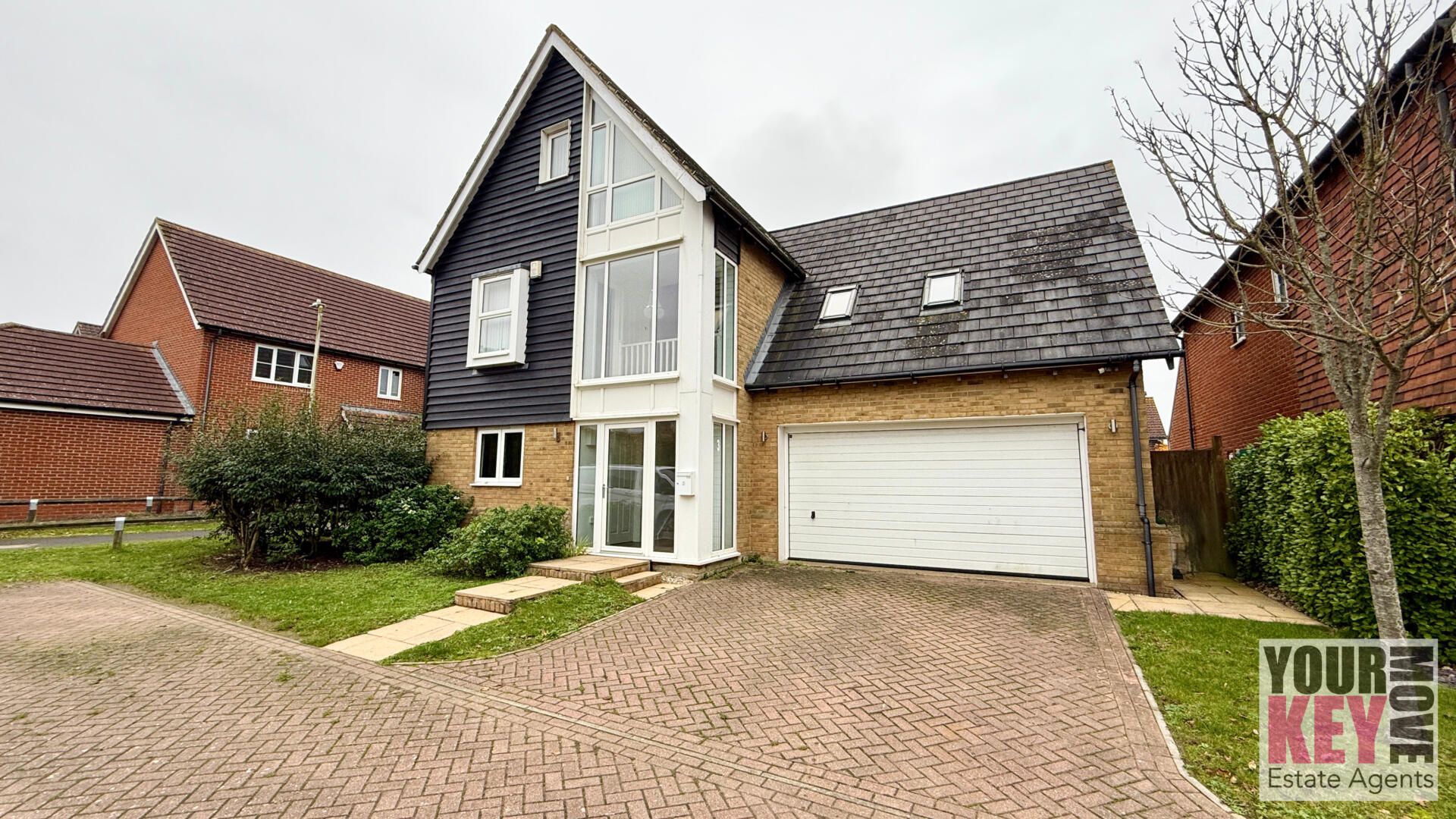 5 bedroom house in Bishops Close, Hawkinge, Folkestone, Kent CT18 7RP