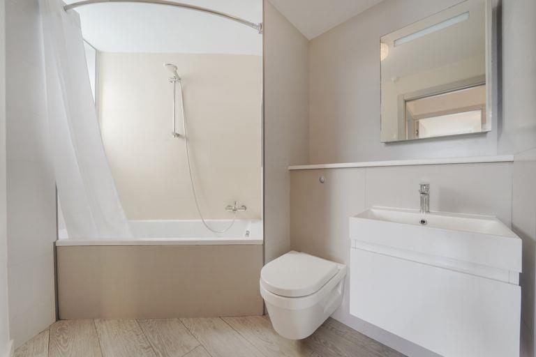 2 bedroom Flat - Norman Court