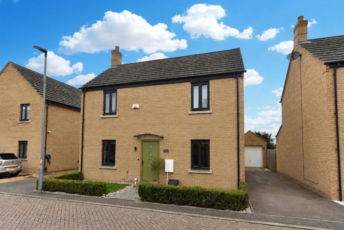 4 bedroom house in Dunnock Way, St. Ives