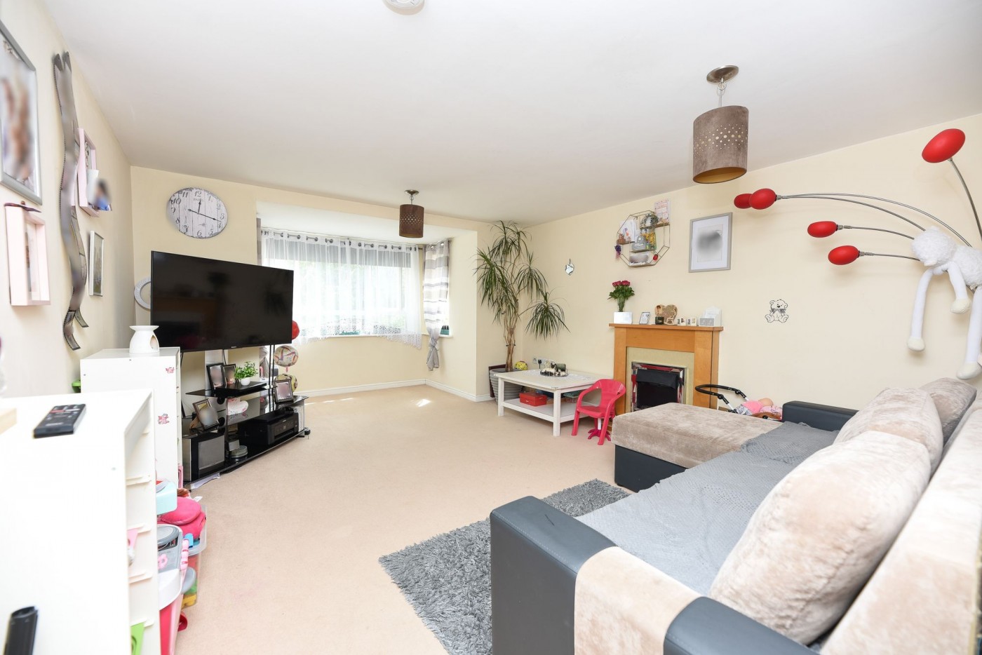 2 bedroom flat in Cromwell Drive, Huntingdon