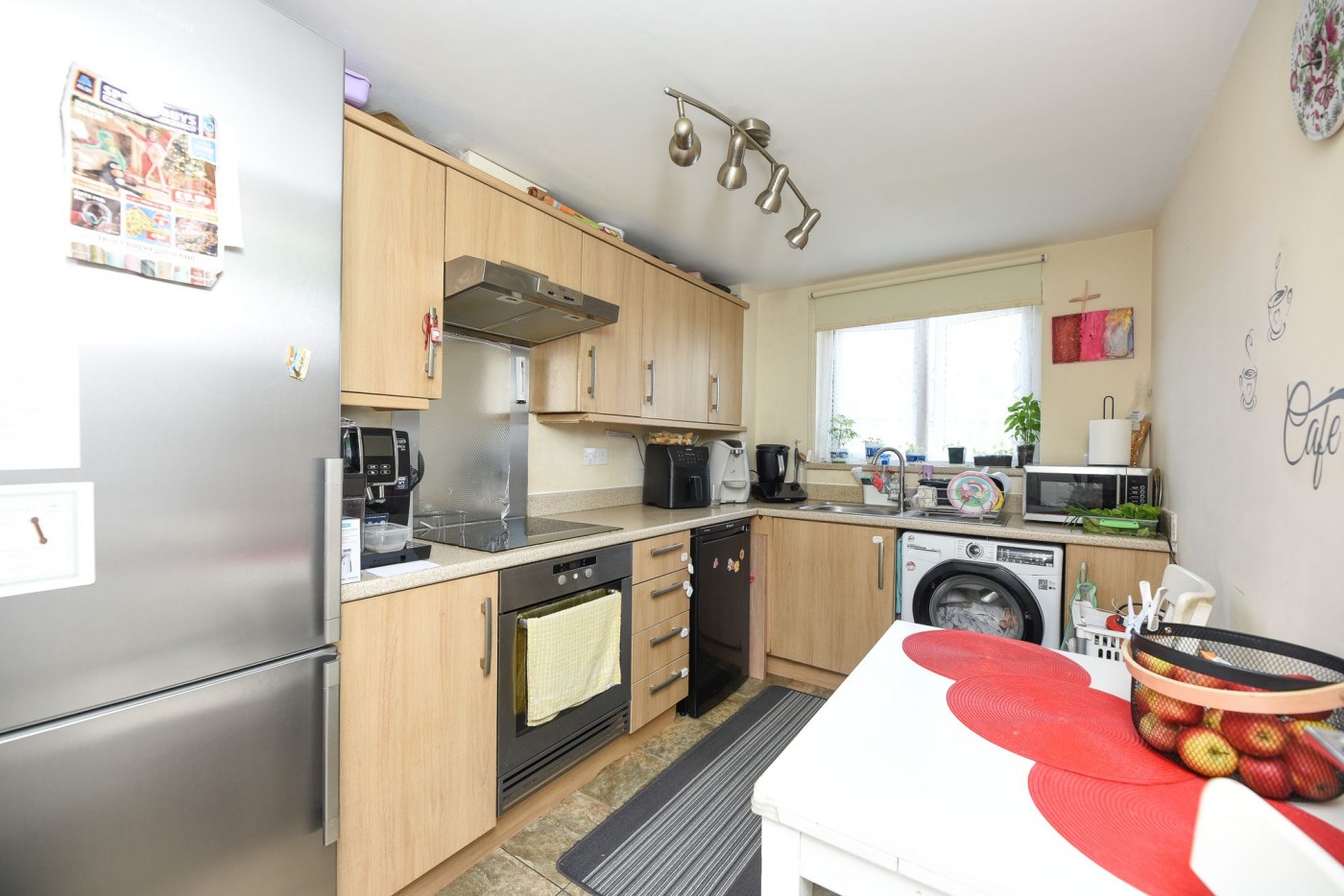 2 bedroom flat in Cromwell Drive, Huntingdon