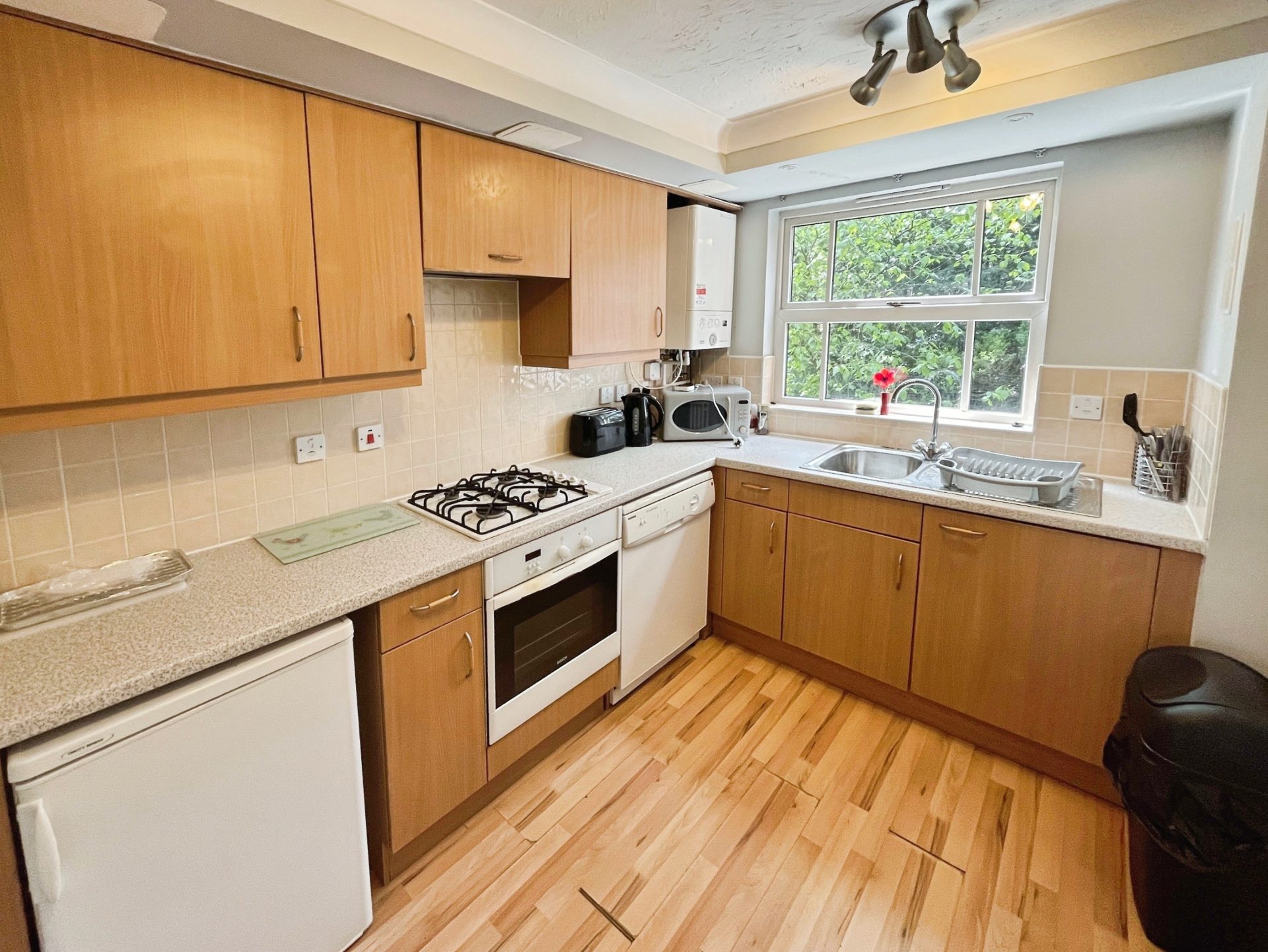 Royal Court Drive, Heaton