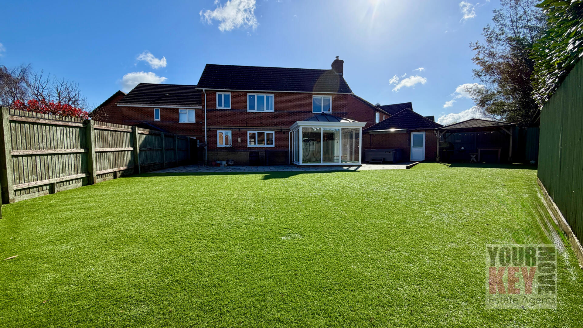 4 bedroom house in Woodcock Gardens, Hawkinge, Folkestone, Kent CT18 7NE