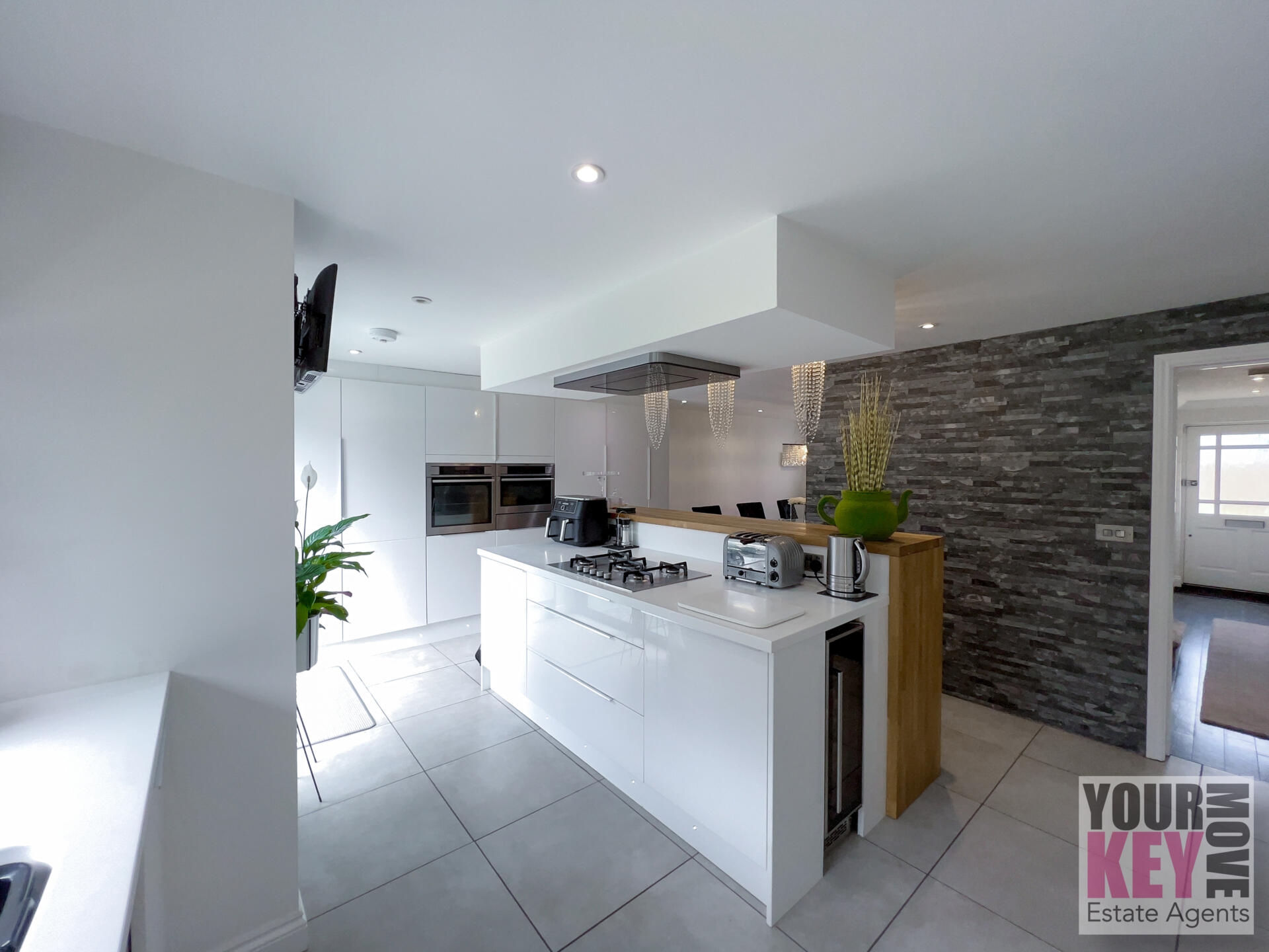 4 bedroom house in The Paddocks, Densole Lane, Folkestone, Kent CT18 7BL